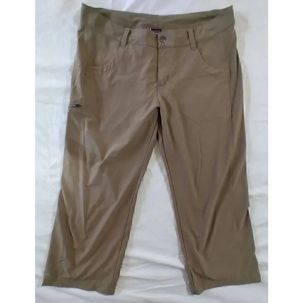 Patagonia Women's Size 8 Hiking Outdoor Tan Casual Capri Pants With Pockets Draw